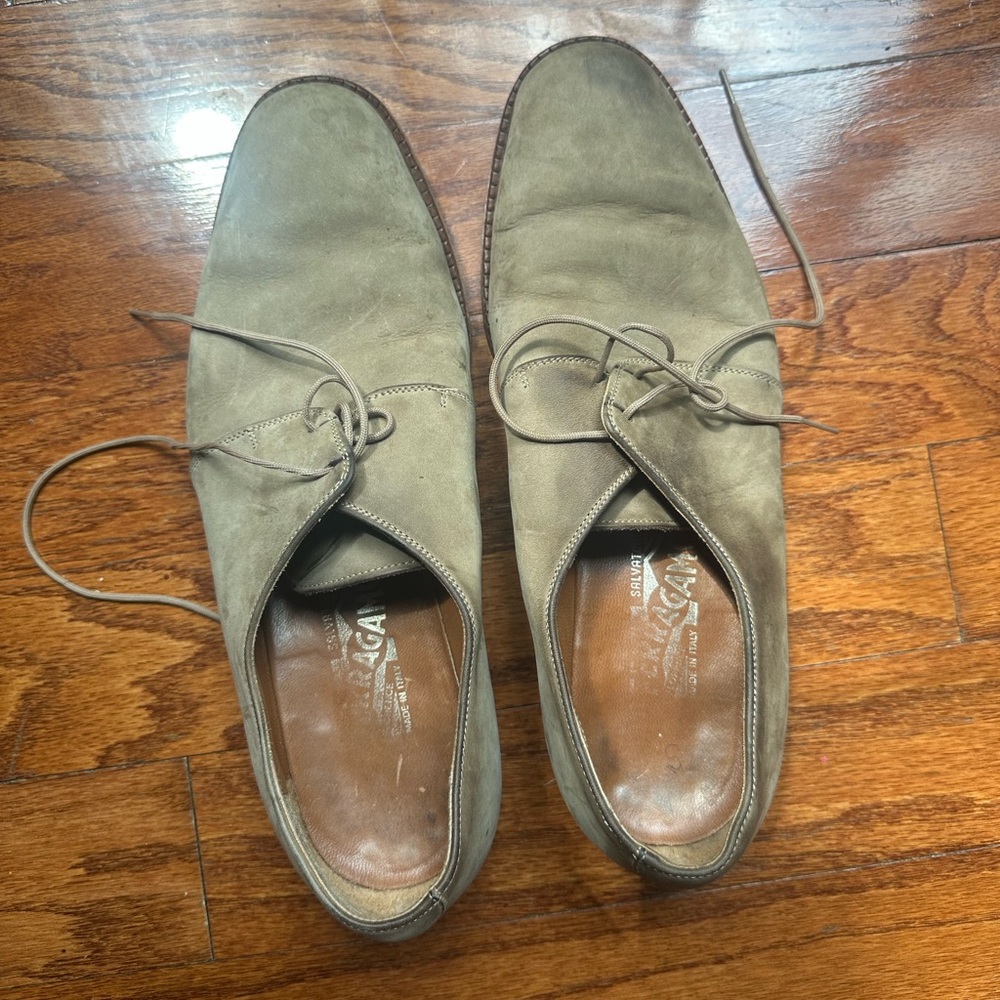 Salvatore Ferragamo Men's Suede Chukka Boots in Olive Taupe